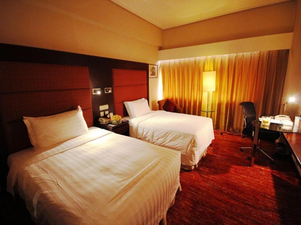 Dalian Grand Continent International Hotel Exterior foto